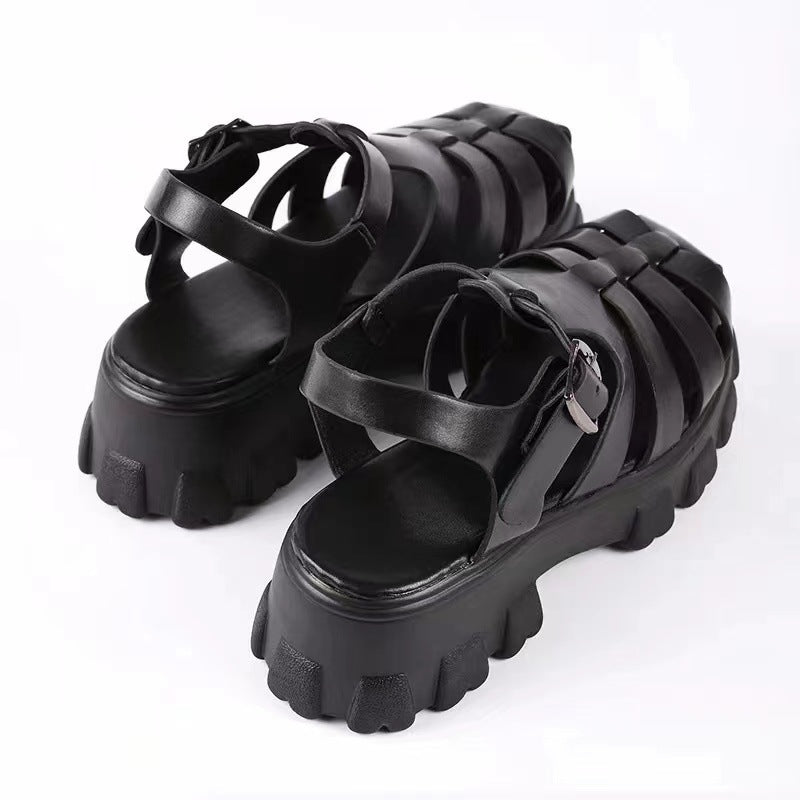 Damen  robuste Plateau-Sandalen mit mehreren Zier- und Komfortriemen, verstellbarer Metall-Schnalle und profiliertem Traktorabsatz EB