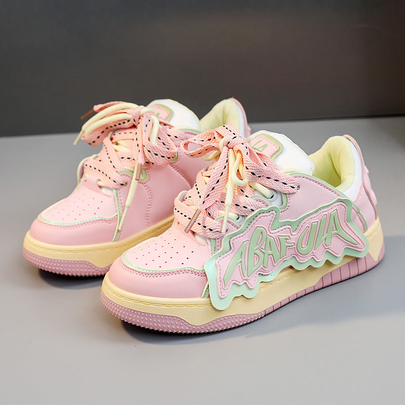 Damen Sneakers mit glänzenden Akzenten und einzigartigem Design EB