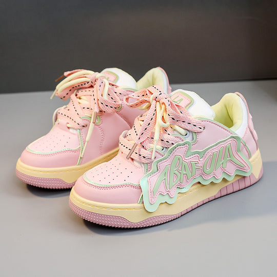 Damen Sneakers mit glänzenden Akzenten und einzigartigem Design EB