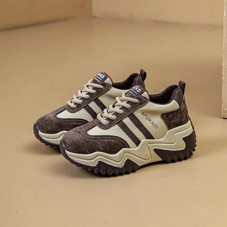 Damen Komfortable Chunky Sneakers mit modischem Design EB