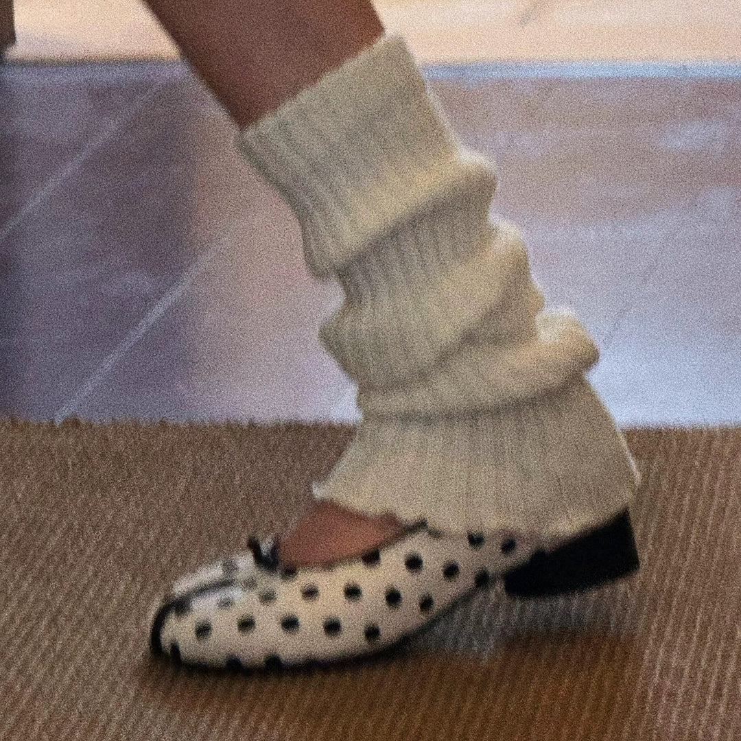 Damen Ballerinas mit eleganter Punktmusterung und innovativem Zehendesign EB