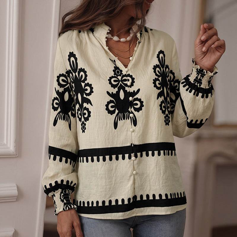 Damen Bestickte Viskosebluse mit Stehkragen, Zierknopfleiste und Smokbündchen EB