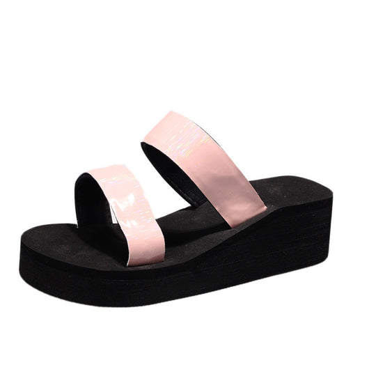 Damen Riemensandalen mit glänzenden Akzenten und komfortablem Plateau EB