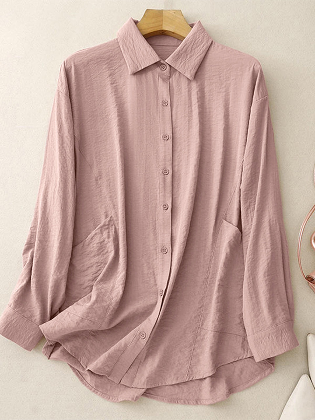 Damen Trendige Bluse mit lässigem Schnitt und praktischen Eingrifftaschen EB