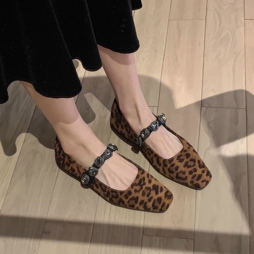 Damen Ballerinas mit modischem Leo-Design und eleganter Schnallenapplikation EB