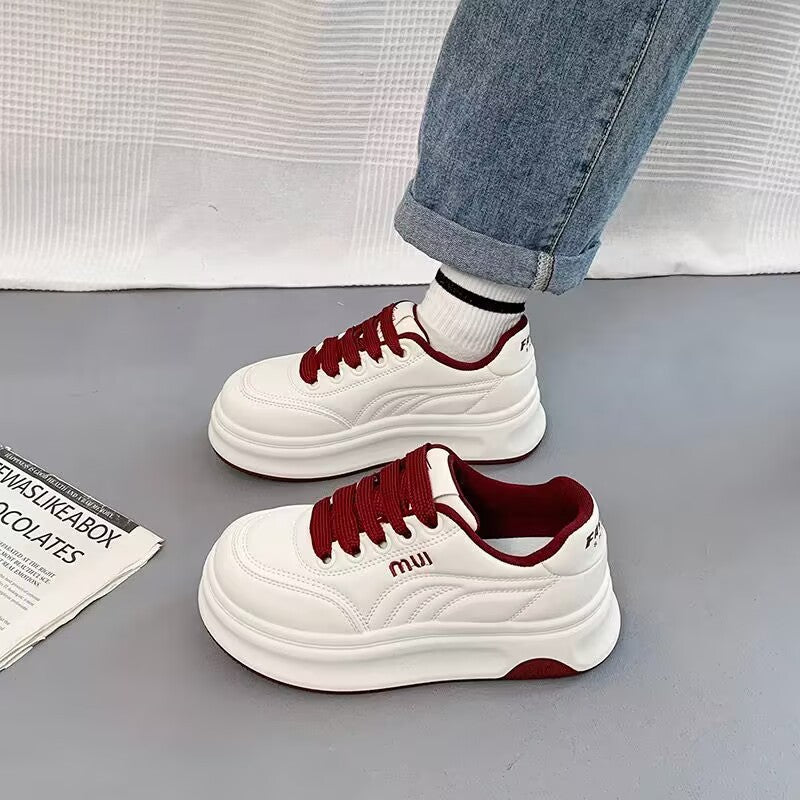 Damen Sneakers mit dicker, bequemer Sohle und stilvollen Schnürdetails EB