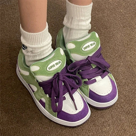 Damen Sneakers mit gepolstertem Einstieg und rutschfester Sohle EB