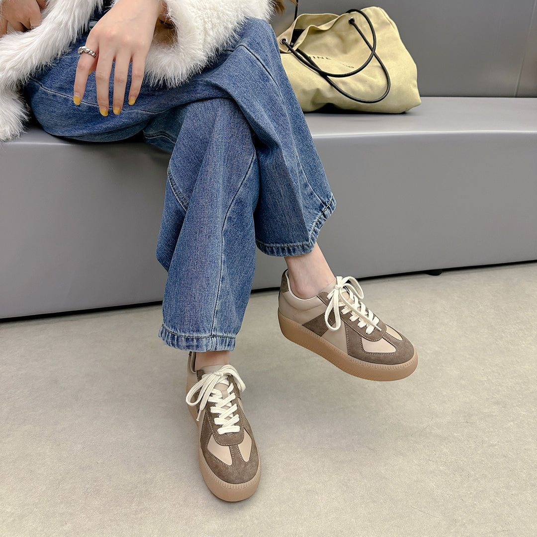 Damen Sneaker mit platziertem Materialmix und modischem Plateau EB