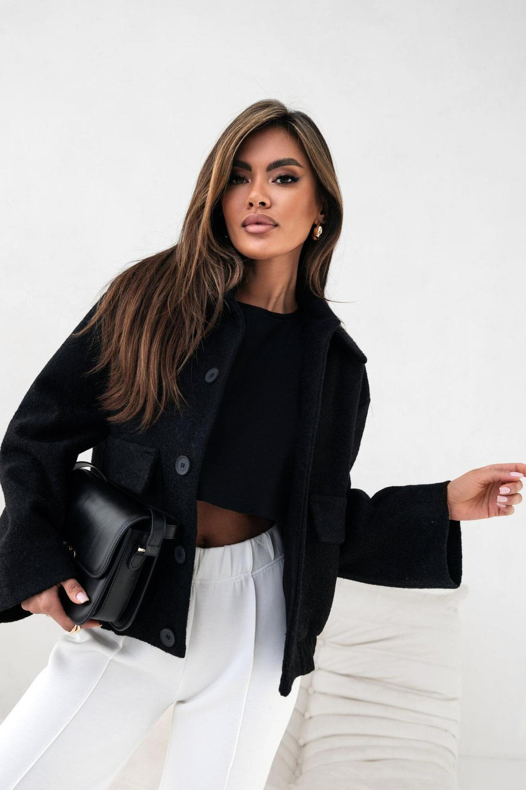 Damen Kuschelige Overshirtjacke im lässigen Stil mit praktischen Taschen und Knopfverschluss EB