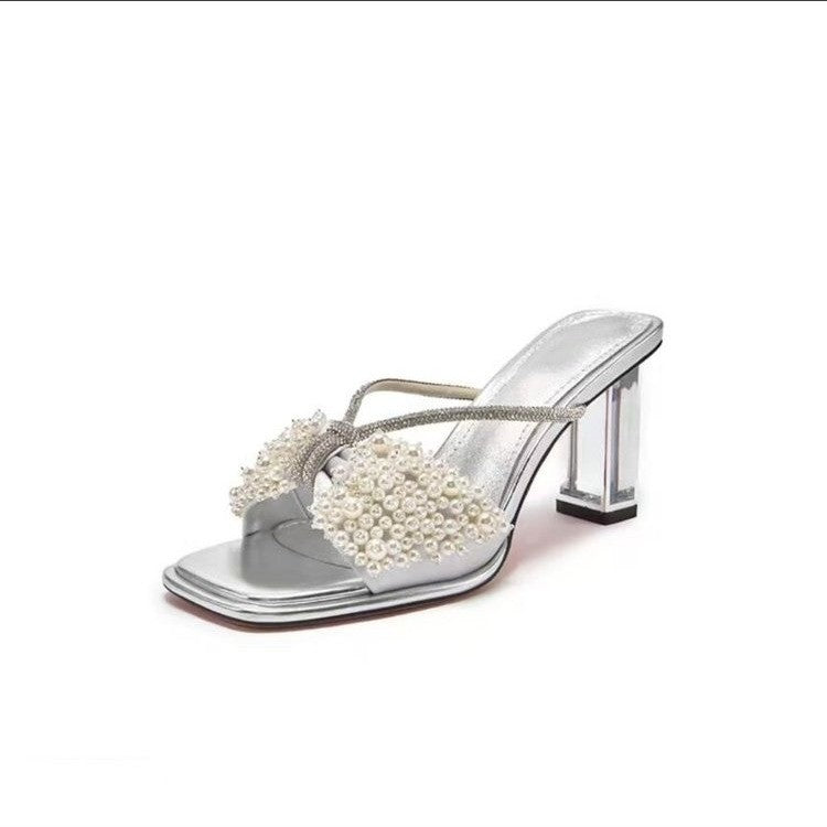 Damen Glamouröse Sandalen mit Perlenapplikation und transparentem Blockabsatz EB