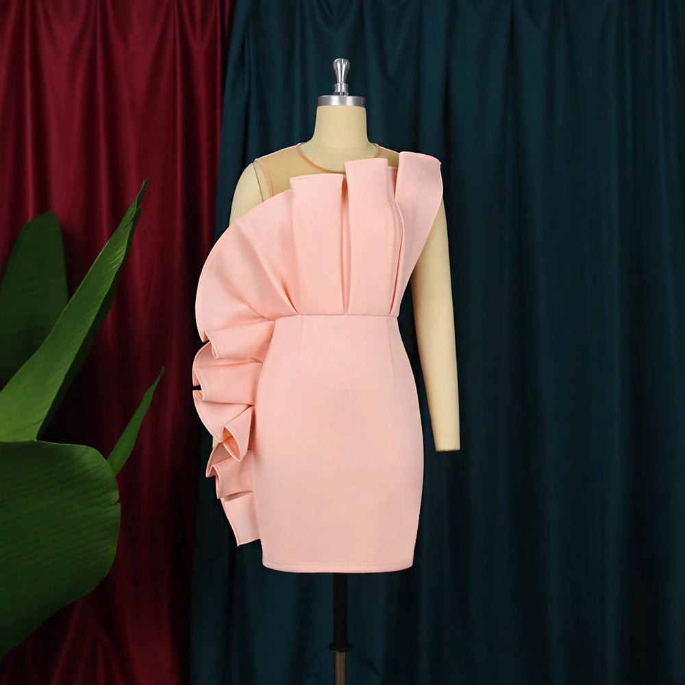 Damen Elegantes Minikleid mit asymmetrischem Schnitt und voluminösen Rüschen EB