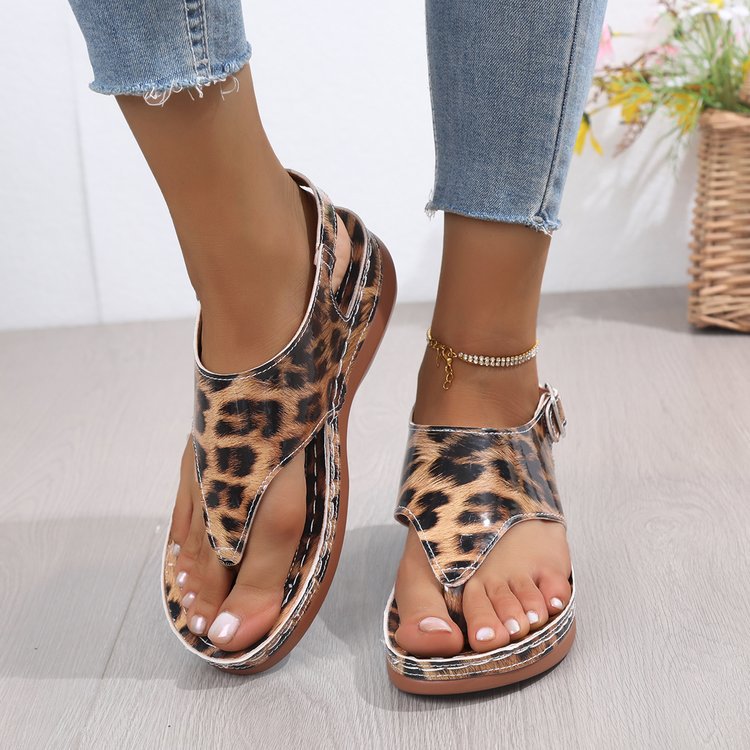 Damen Komfort-Sandaletten mit elegantem Leopardenmuster und verstellbarem Riemendesign EB