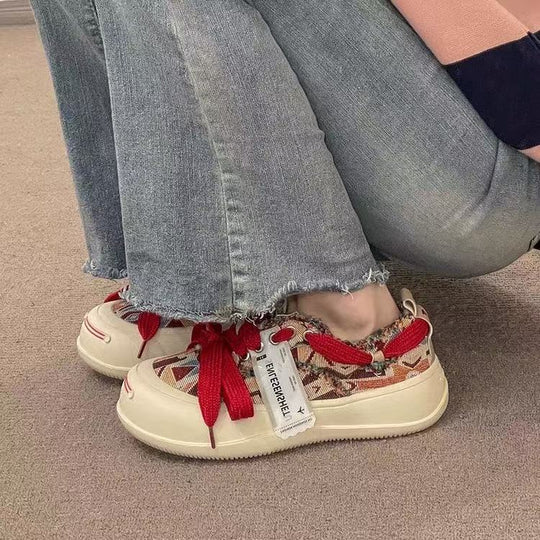 Damen modische Sneaker mit gefransten Details und auffälligem Schnürsystem EB