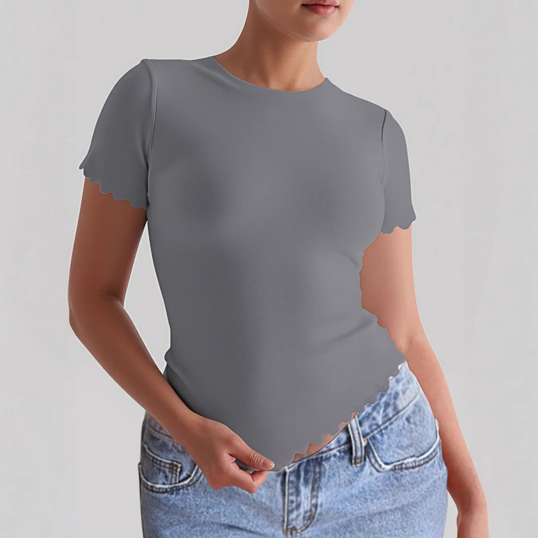 Damen Kurzarm-T-Shirt mit geschwungenen Säumen und figurbetonter Passform EB
