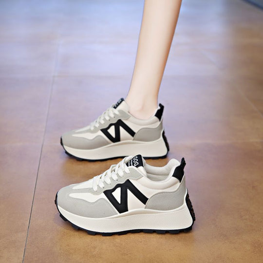 Damen Sportliche Sneakers mit dämpfender Sohle von EB