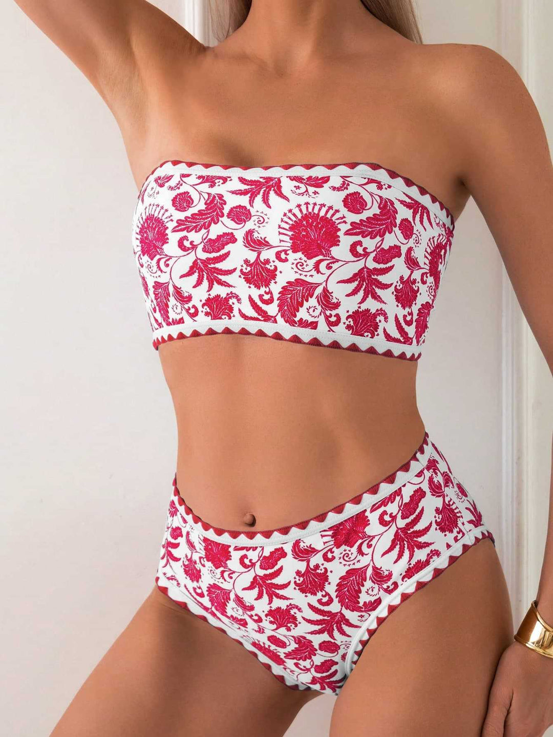 Damen Bandeau-Bikini mit trendigem floralen Design EB