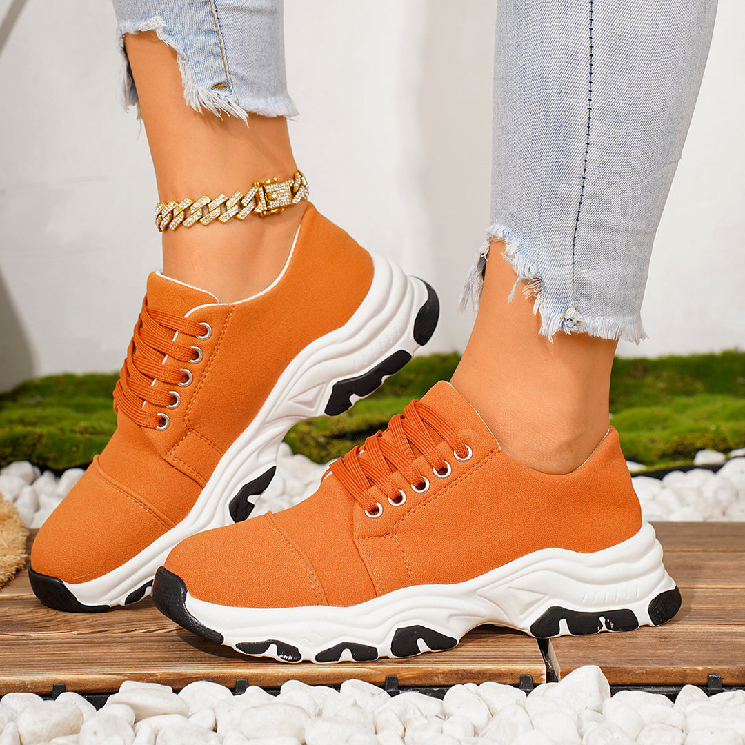 Damen sportliche Sneakers mit dynamischem Profil und atmungsaktivem Obermaterial EB