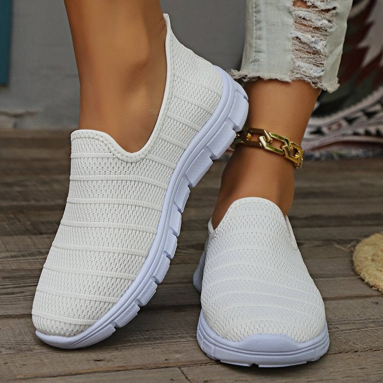 Damen Slip-On Sneakers mit atmungsaktiver Oberflächenstruktur und rutschfester Sohle EB