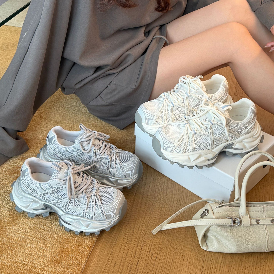 Damen Sportliche Sneakers im futuristischen Design mit herausragender Dämpfung EB