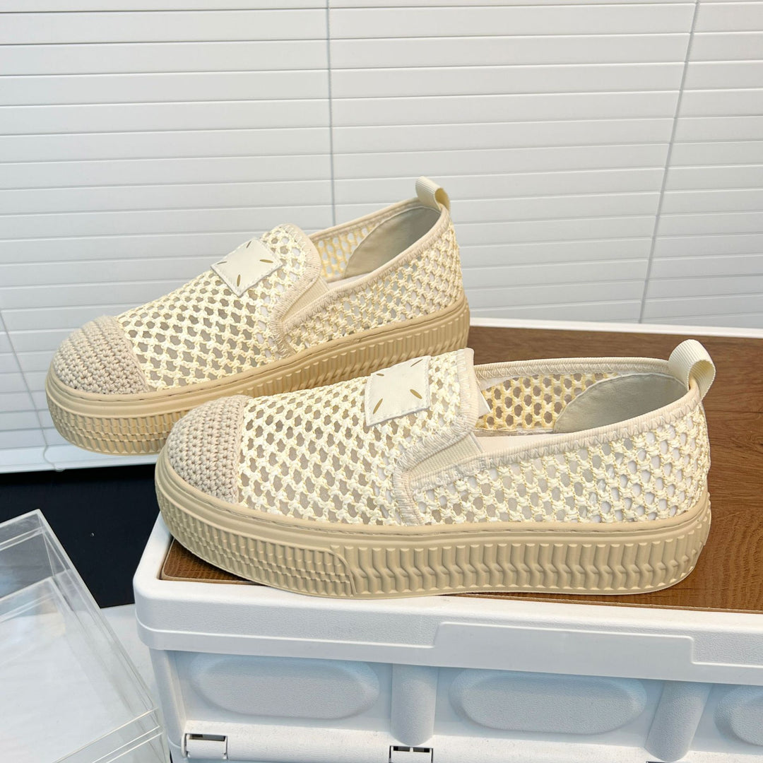 Damen Geblümte Slipper mit funkelnder Schnallenverzierung EB
