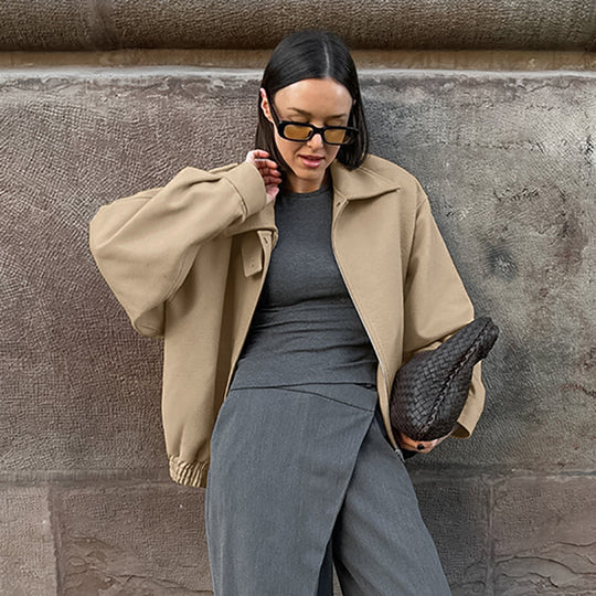 Damen Oversized Baumwolljacke mit Stehkragen und praktischen Taschen EB