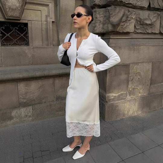 Damen eleganter Satin-Rock mit floralen Spitzenakzenten EB