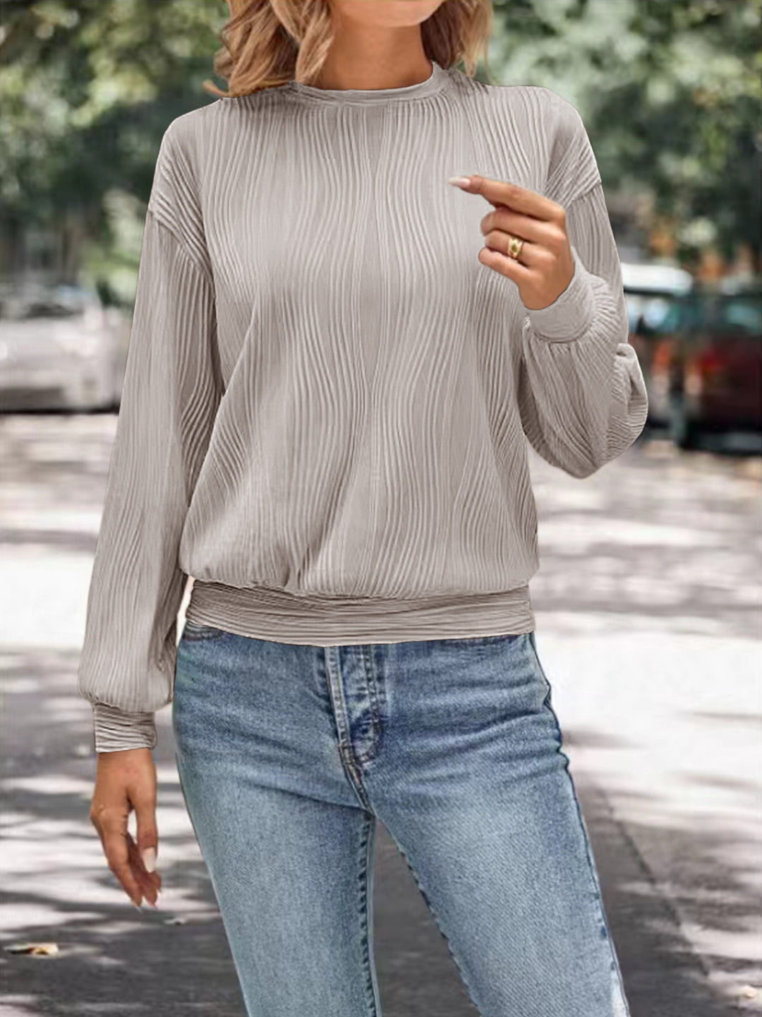Damen Plissee Pullover mit lässigem Schnitt und geschmeidiger Textur EB