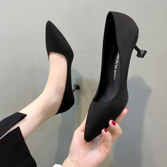 Damen elegante Spitzenpumps mit stilvollem Blockabsatz EB