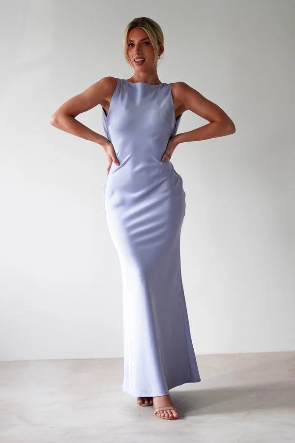 Damen Maxikleid mit elegantem Schnitt und fließendem Stoff EB