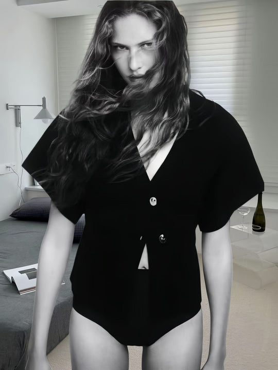Damen Bluse mit innovativem Schnitt und eleganten Details EB