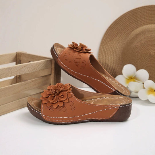 Damen modische Pantolette mit floralem Applikation und ergonomischem Fußbett EB