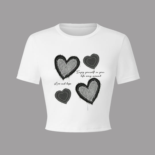 Damen Crop-T-Shirt mit kreativem Herzmotiv und motivierendem Schriftzug EB