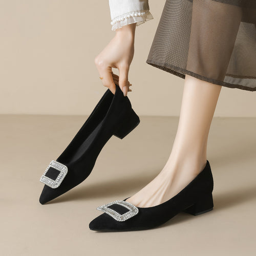 Damen spitze Pumps mit funkelndem Schnallenakzent EB