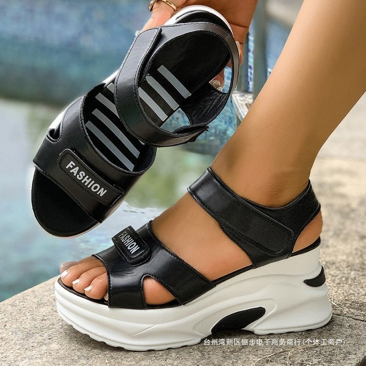 Damen Wedge-Sandalen mit verstellbaren Riemen und gepolsterter Sohle EB