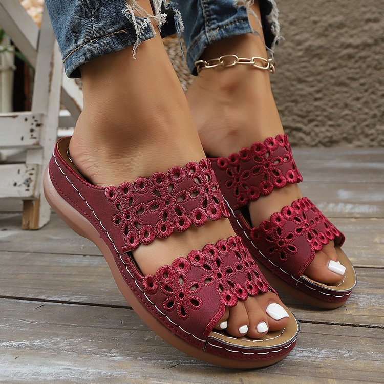 Damen Zehentrenner-Sandalen mit dekorativem Lochmuster und komfortabler Fußbett EB
