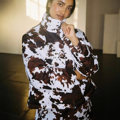 Damen gestepptes Kurzjacke mit Cow-Print EB