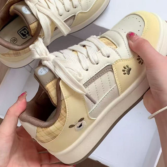 Damen Freizeitsneakers mit karierter Applikation und weicher Polsterung EB