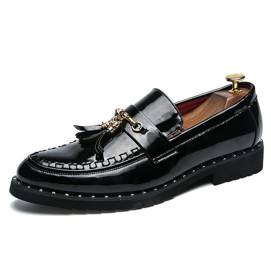 Damen Elegante Mokassins mit goldenen Anhängern EB