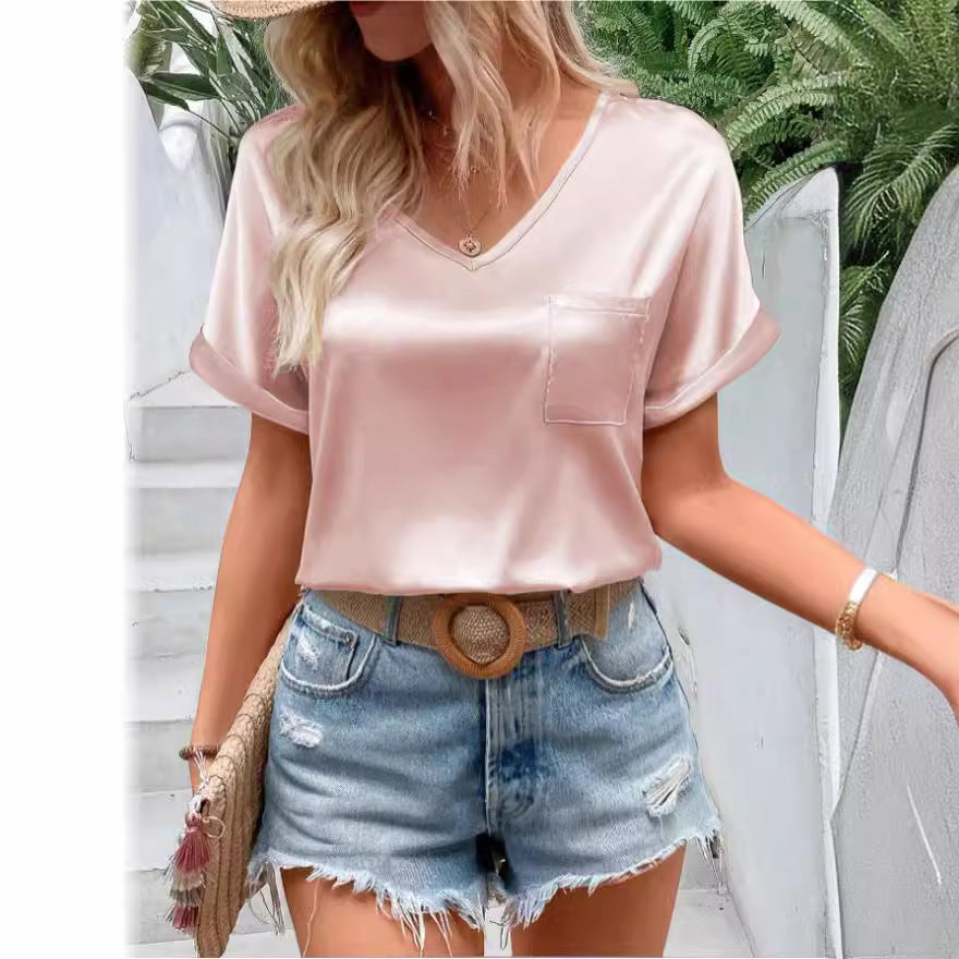 Damen Satin V-Ausschnitt T-Shirt mit Brusttasche und Lässigem Schnitt EB
