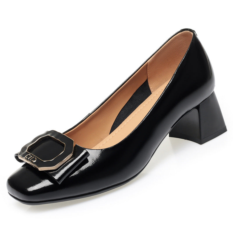 Damen Klassische Pumps mit phantasievollem Metallakzent und komfortablem Blockabsatz EB