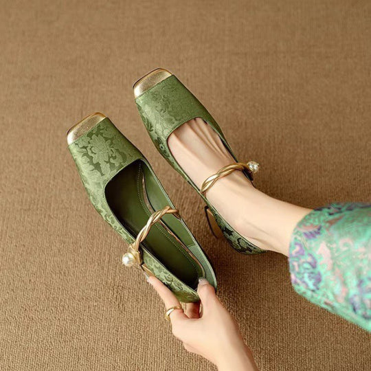 Damen Elegante Ballerinas mit glamourösem Schmuckdetail EB