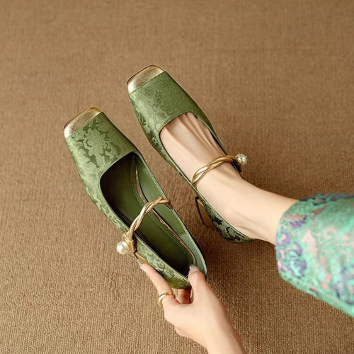 Damen Elegante Ballerinas mit glamourösem Schmuckdetail EB