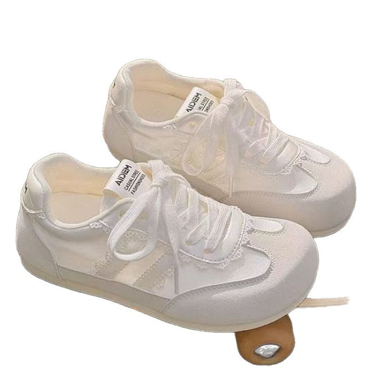 Damen Sneakers mit verspieltem Spitzendetail und atmungsaktiver Obermaterialstruktur EB