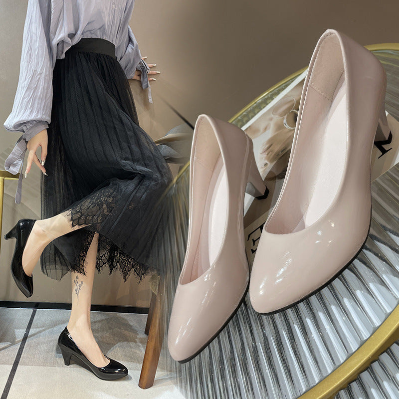 Damen elegante Pumps mit bequemem Blockabsatz und hochwertiger Lackoberfläche EB
