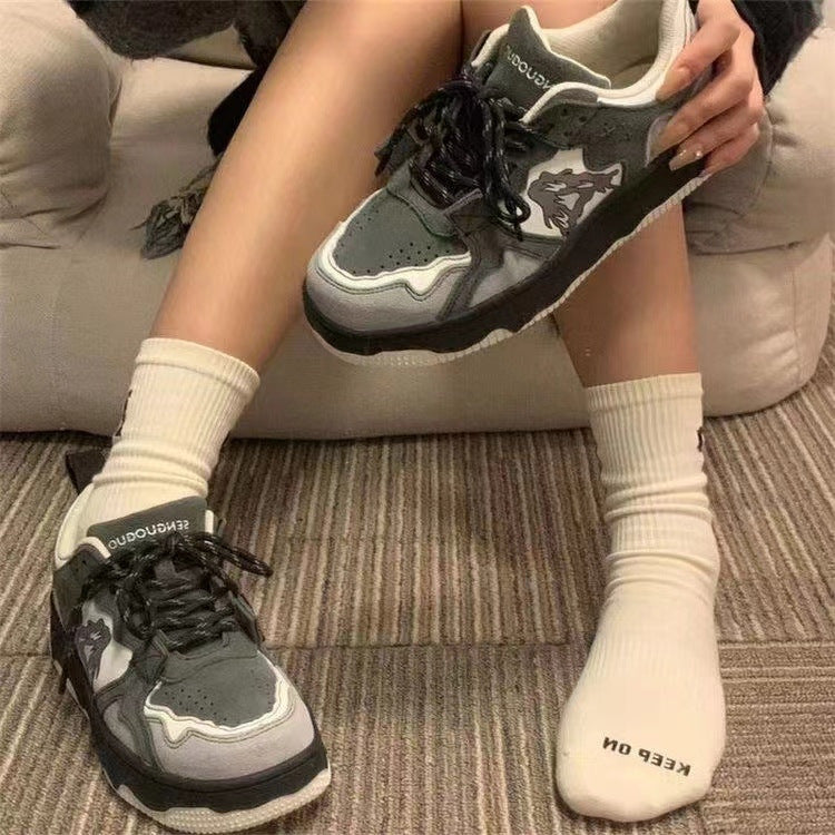 Damen Sportliche Sneakers mit robustem Sohlenprofil und gepolsterter Innensohle EB