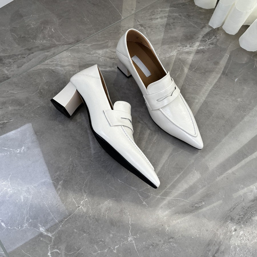Damen spitze Pumps mit elegantem Riemen und bequemen Blockabsatz EB