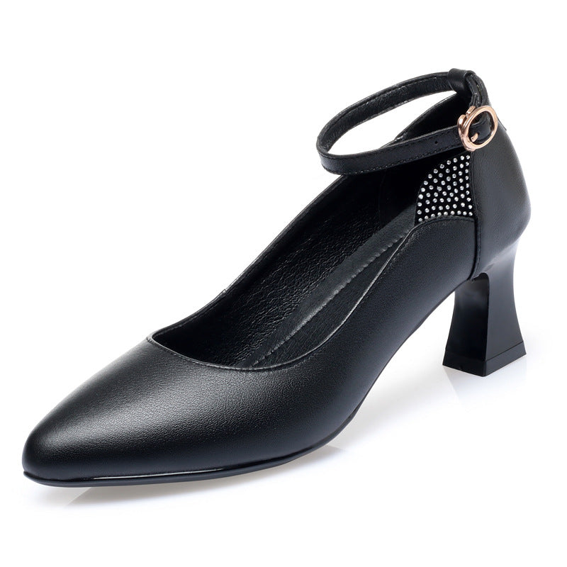 Damen Pumps mit elegantem Riemchen und komfortablem Blockabsatz EB 1776166615