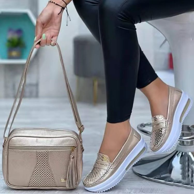 Damen Slip-On Mokassins mit strukturiertem Obermaterial und rutschfester Sohle EB