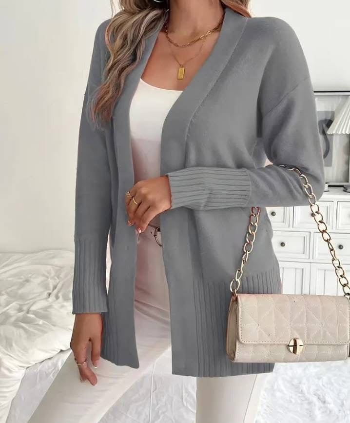 Damen Langer Strickcardigan mit feinen Rippdetails und lässigem Schnitt EB