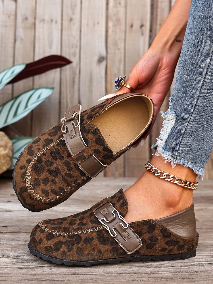 Damen Mokassin-Slipper aus Veloursleder mit dekorativer Metall-Schnalle EB